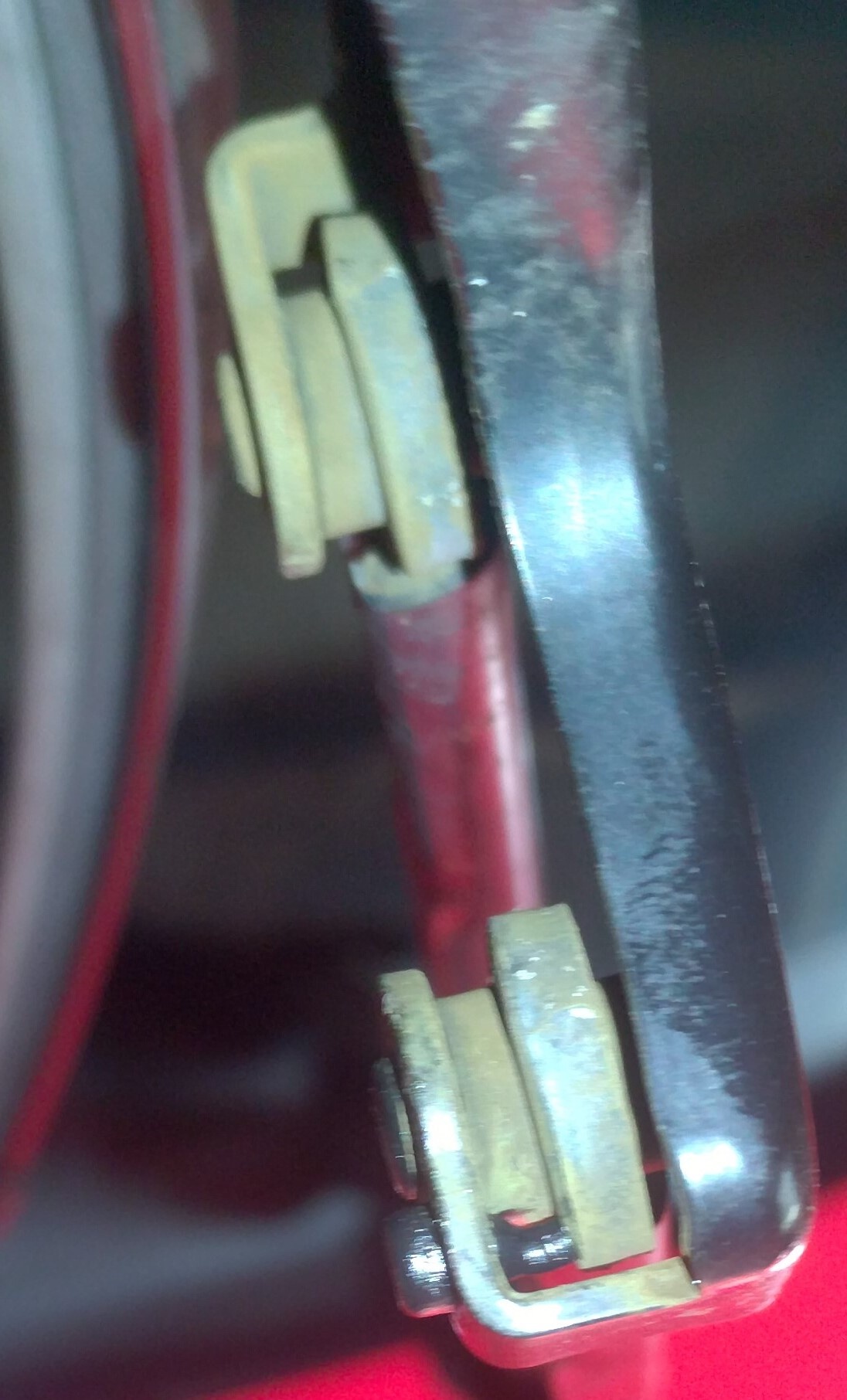Rubber in ruitenwisser.jpg