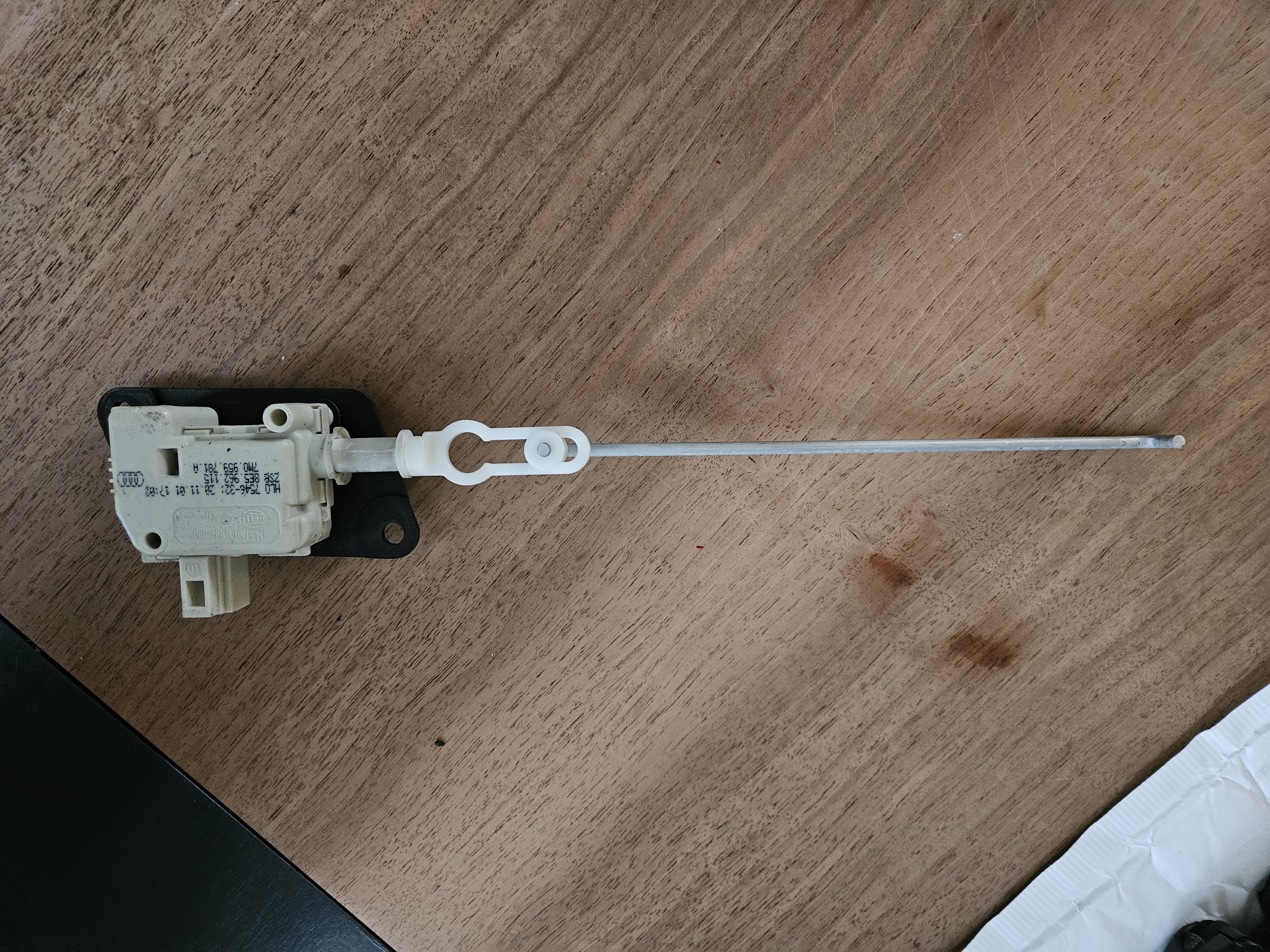 Stelmotor achterklepslot.jpg