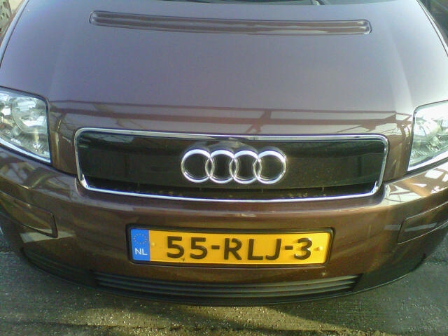 AUDI OUDE GRILLE.JPG