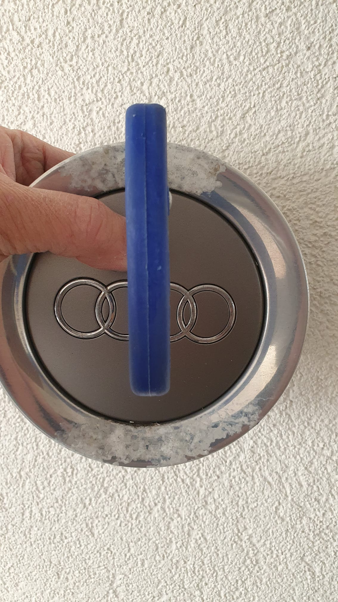 vetertrekker oude audi naafdop.jpeg